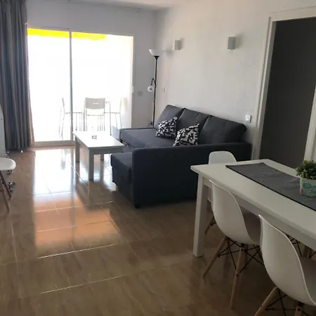 Ar Family Calafats يوريت دي مار