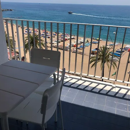 Ar Family Calafats شقة